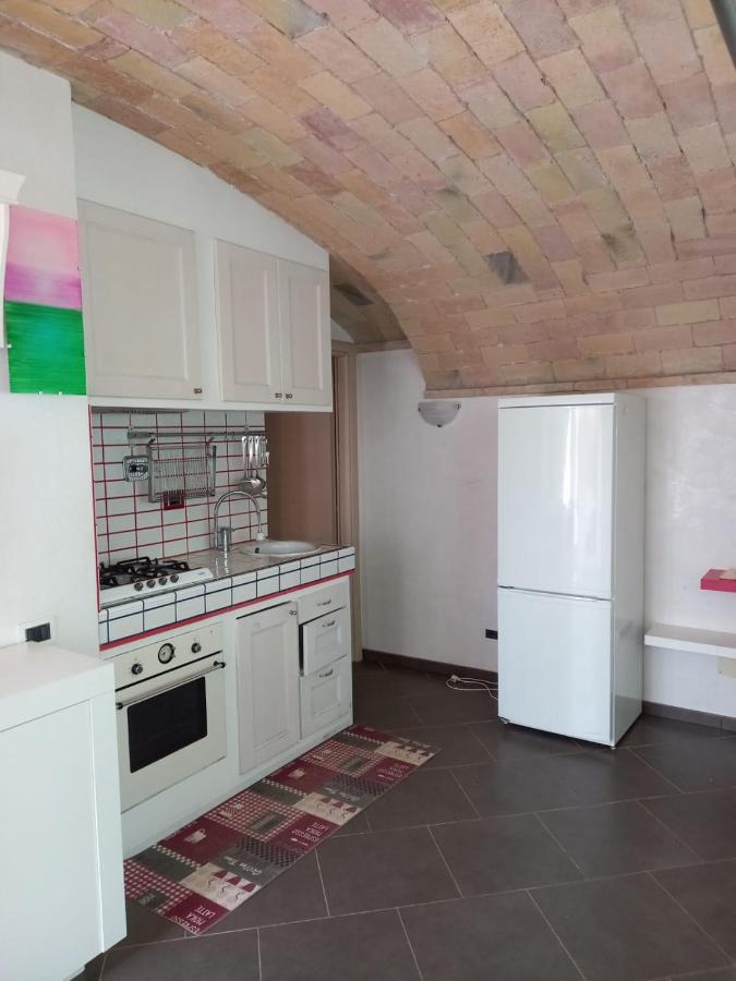 Apartment Sweet Rom